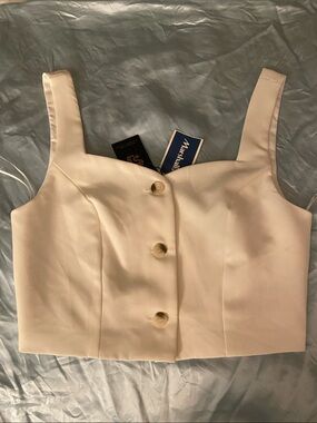 VM Cream Button-Front Sleeveless Crop Top NWT
